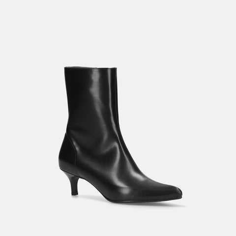 35% OFF: 2023AW: Pointed toe short boots (5736) Black